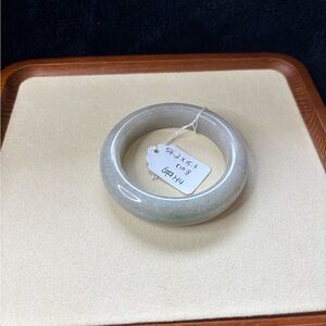 Sesame Seed Green Shetai Jade Bangle
